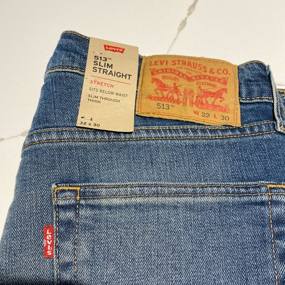 Levi's 513 Slim Straight men's 32 x 30
Brand new with tags